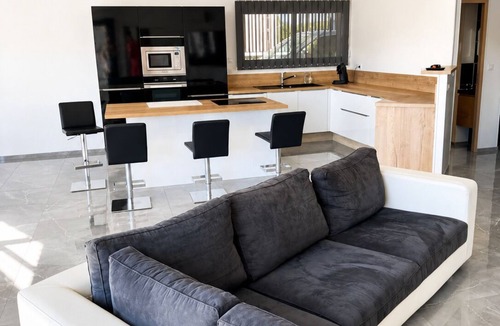 Juvignac House | Magnificent villa with golf view 20 min from the sea and 10min from the center of Montpellier