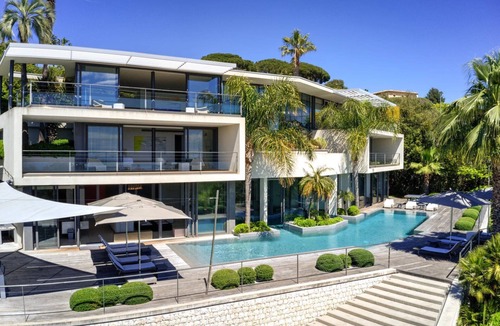 California - Pezou House | Magnificent villa with sea view and swimming pool