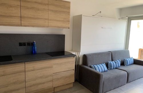 Hyeres Apartment | Magnifique Duplex AU Dernier Etage Avec SES 2 Terrasses VUE MER SUR LE Port