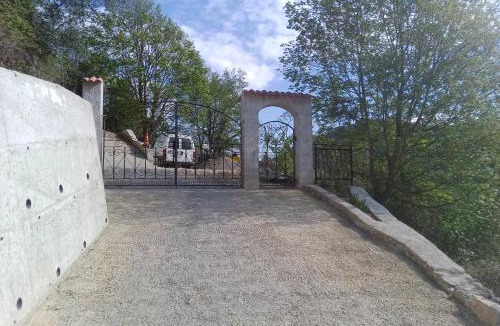 Sospel Other | Magnifique roulotte