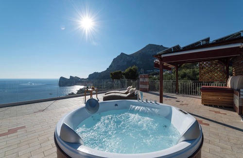 Sirenuse House | MAIN Roof Terrace Apartment