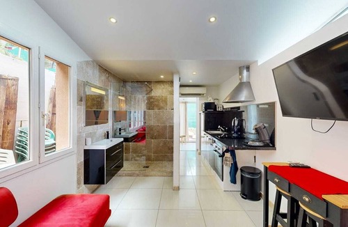 Istres House | Maison Avec Très Belle vue sur l Étang de Bere a 5min de la Plage