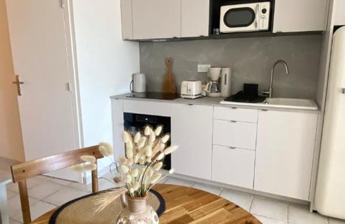 Martigues Apartment | Maison Carro Les Ragues Appartements climatisés sur le spot de Windsurf et le Port de Carro