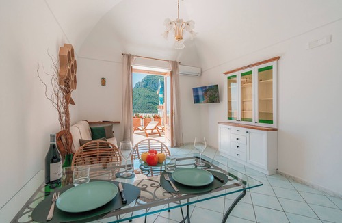 Montepertuso Apartment | Maison Ciccio - il Monticello with private Sauna