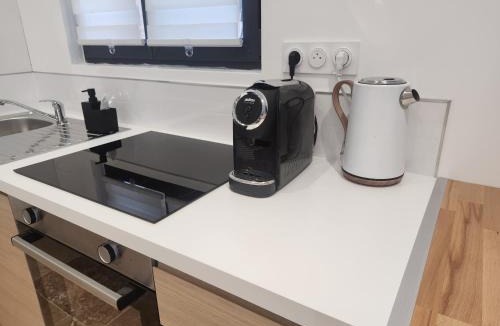 Grezan Apartment | Maison "COSY" avec Parking Privé et Climatisation