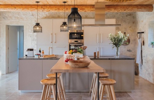 Maussane-les-Alpilles Villa | Maison De Marbre - Five Bedroom Villa, Sleeps 10