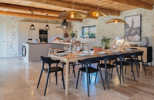 Maussane-les-Alpilles Villa | Maison De Marbre - Five Bedroom Villa, Sleeps 10