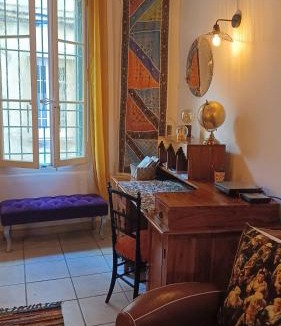 Avignon City Centre Villa | MAISON DE CHARME AVEC COUR, proche rue des Teinturiers