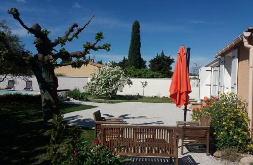 Velleron House | Maison de charme avec piscine privée à Velleron