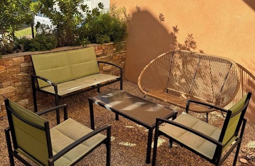Cabrieres-dʼAigues House | Maison de Vacances Dans le Luberon
