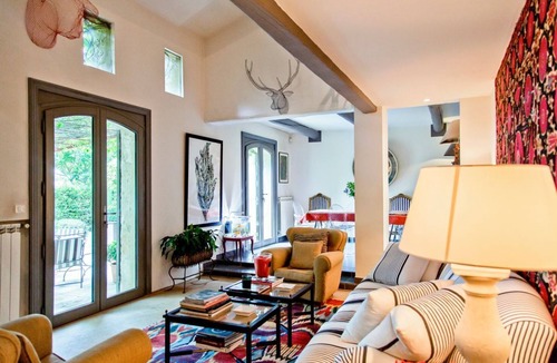 Eygalieres Villa | Maison Des Cypres - Four Bedroom Villa, Sleeps 6