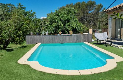 Cuges-les-Pins House | Maison en Provence à L'Orée des Pins