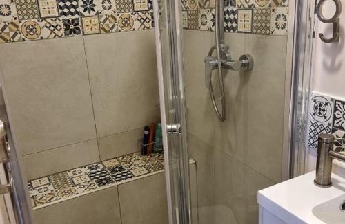 Cabannes House | Maison Félicie, piscine privée et climatisation