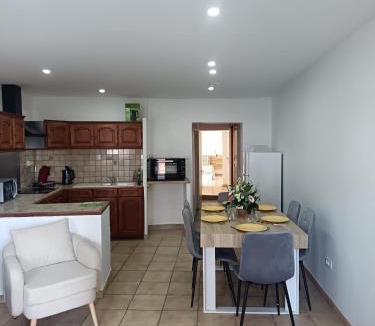 Port-Saint-Louis-du-Rhone House | Maison le Flamant