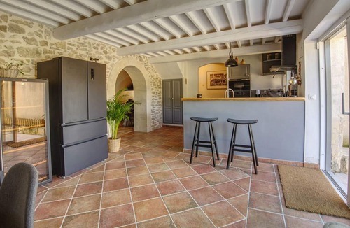 St.-Remy-de-Provence Villa | Maison Nourat - Four Bedroom Villa, Sleeps 8