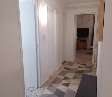 Route d'Arles Apartment | Maison Jardin & Garage P2 10 min Gare Nîmes