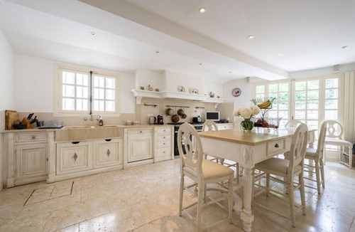 Roquefort-les-Pins Villa | Maison Lavande - Four Bedroom Villa, Sleeps 6