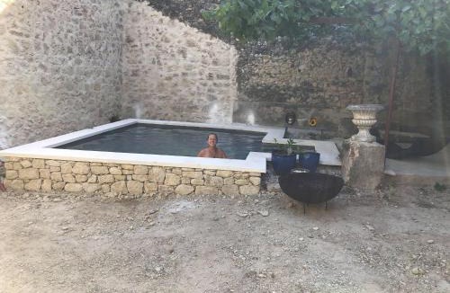 Cabrieres-dʼAigues Bed & Breakfast | Maison Lou Roucas