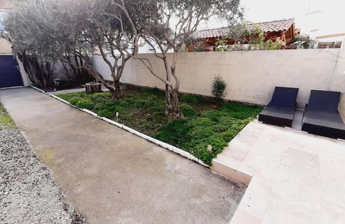 Cavaillon House | Maison MALOYA 2 chambres avec jardin