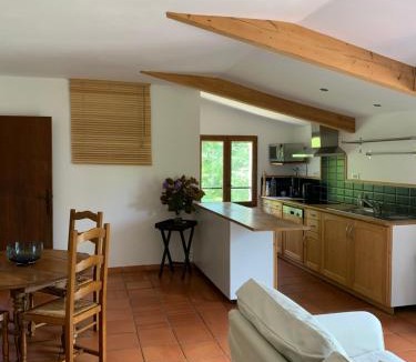 Le Thoronet Apartment | Maison Moutas