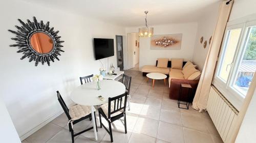 Estanove Apartment | Maison Ovalie Comfort & Serenity