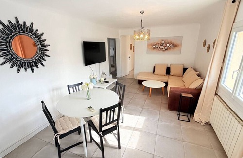 Estanove House | Maison Ovalie – Confort & Sérénité