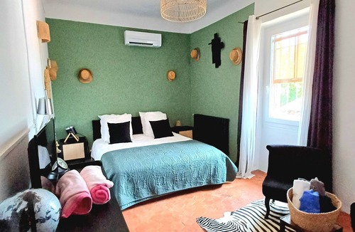 Lourmarin House | Maison Provençale au Coeur du Village au Milieu de 2hectares de Vignes 1chambre