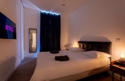 Centre Ville-Gare House | Maison Rouget - Chambre 3 - Le Palmier
