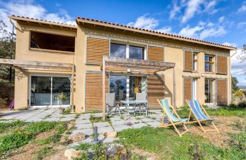 Roquessels Villa | Maison Spacieuse avec vue dégagée