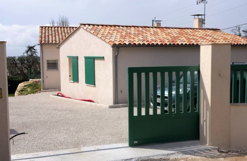 Tourrettes-sur-Loup House | MAISONNETTE INDEPENDANTE OF 42M2 NEAR VILLAGE CLASS OF TOURRETTES SUR LOUP