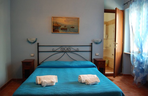 Castellina in Chianti House | Mariani Bed & Breakfast