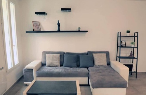 Le Camas Apartment | Marseille Getaway - Near the Old Port