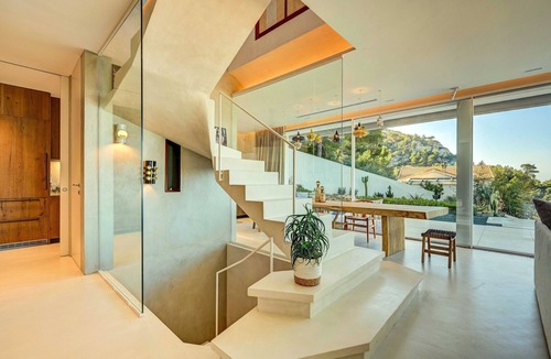 Montredon Villa | Marseille on the Roc - 4 bedrooms 8 sleeps
