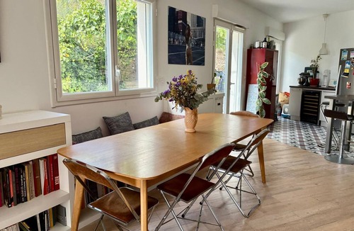 Endoume Apartment | Marseille: sea and garden views at Endoume!