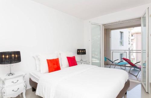 California - Pezou Apartment | MARTINEZ HOTEL AREA: Modern 3 bedrooms w/terrace