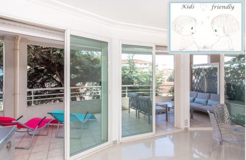 California - Pezou Apartment | MARTINEZ HOTEL AREA: Modern 3 bedrooms w/terrace