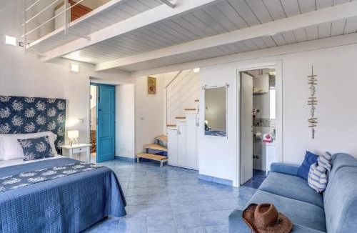 Marina del Cantone House | MARYTURY sea view retreat
