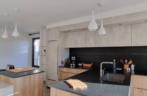 Eygalieres House | "Mas", air-conditioning, heated pool, view, walking distance of the village