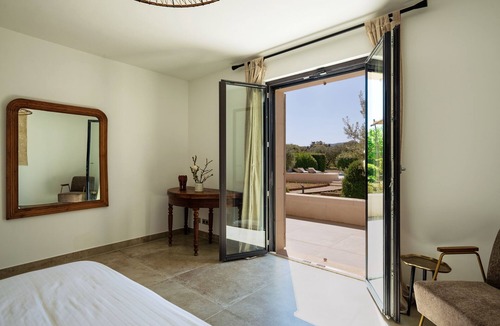 Eygalieres House | "Mas", air-conditioning, heated pool, view, walking distance of the village