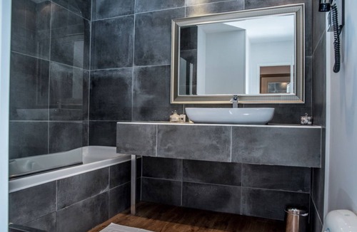 Salon-de-Provence Hotel | Mas Angelussi - Le Clos du Soleil