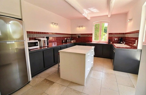 Lourmarin House | Mas de charme, Luberon, landscaped garden and swimming pool