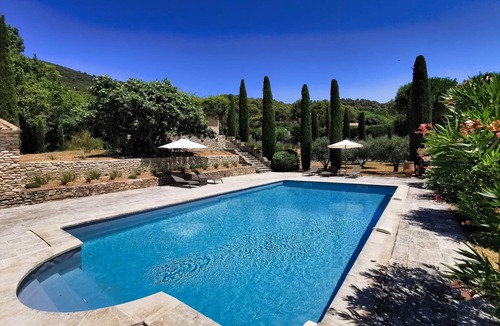Lourmarin House | Mas de charme, Luberon, landscaped garden and swimming pool