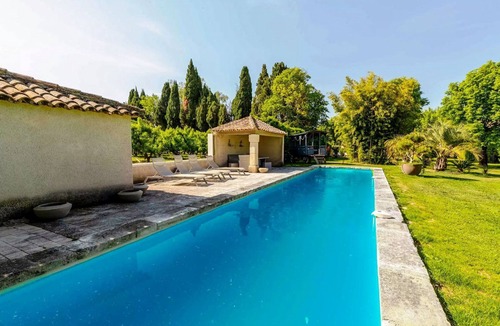 St.-Remy-de-Provence Villa | Mas De Roussan - Four Bedroom Villa, Sleeps 8