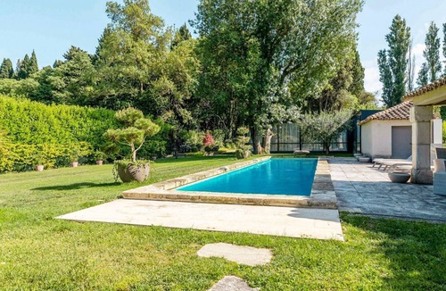 St.-Remy-de-Provence Villa | Mas De Roussan - Four Bedroom Villa, Sleeps 8