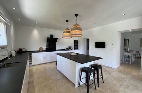 Chateaurenard House | Mas de l'Olivier, freshly renovated, heated pool
