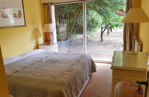 St.-Remy-de-Provence Bed & Breakfast | MAS DES FIGUES - très calme - Certifié Biologique - Parc Naturel Ecologique - Piscine 12x6 - brunch paysan méditerranéen cuisine maison - huile d'olive - Agritourisme - Alpilles - Saint Rémy de Provence- 30 avril au 27 septembre 2026