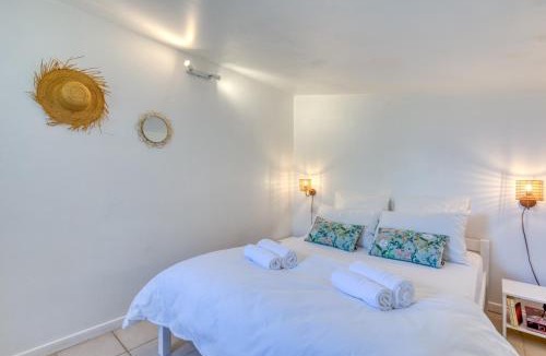 Saintes-Maries-de-la-Mer House | Mas des Cypres - Mazet 9