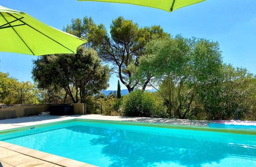 Lauris House | Mas d’Olea 14p - heated swimming pool - airco - nature - beautiful view