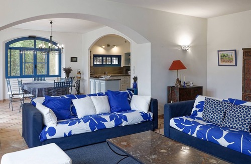 Eygalieres House | Mas Familial 5 Chbres 3 Salles de Bains Piscine 13,5x7,5 sur 1 Hectare