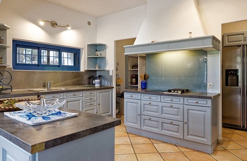 Eygalieres House | Mas Familial 5 Chbres 3 Salles de Bains Piscine 13,5x7,5 sur 1 Hectare